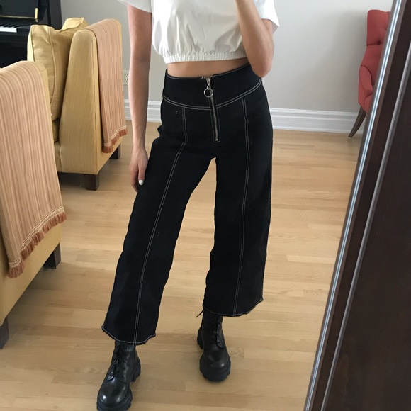 Jeans - Picture 1 of 2